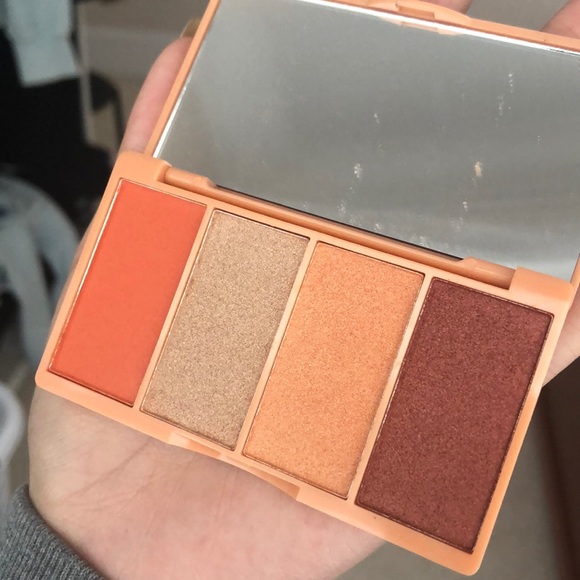 Makeup Set - Picture 4 of 9